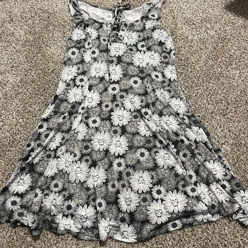 Skull sundress Hot Topic!